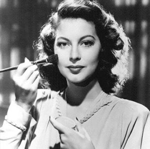 Vintage Lash extension service in Naples, FL